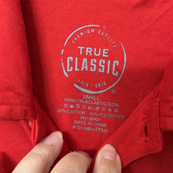 TRUE CLASSIC red polo size small 60% cotton 40% polyester. - Picture 2 of 3